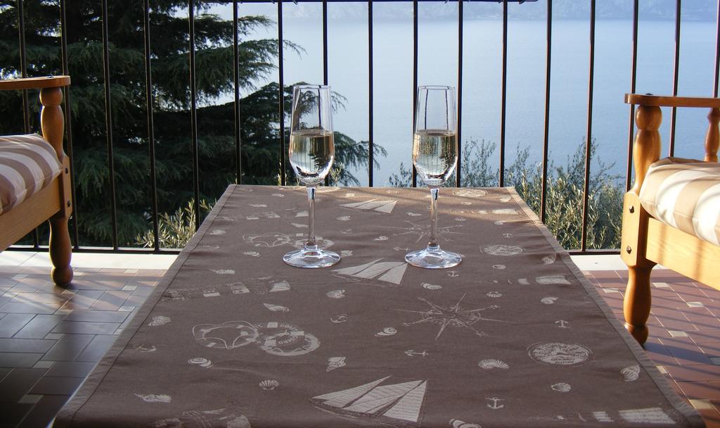 Casa Palmira Apartment Brenzone sul Garda Exterior photo